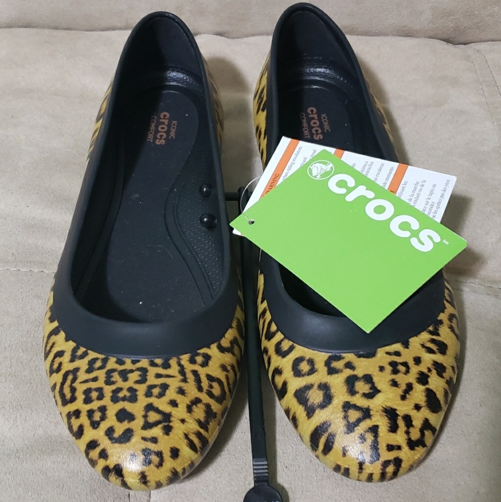 Crocs Leopard flats